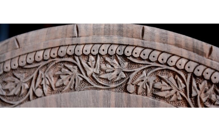 Chainsaw carvers near me